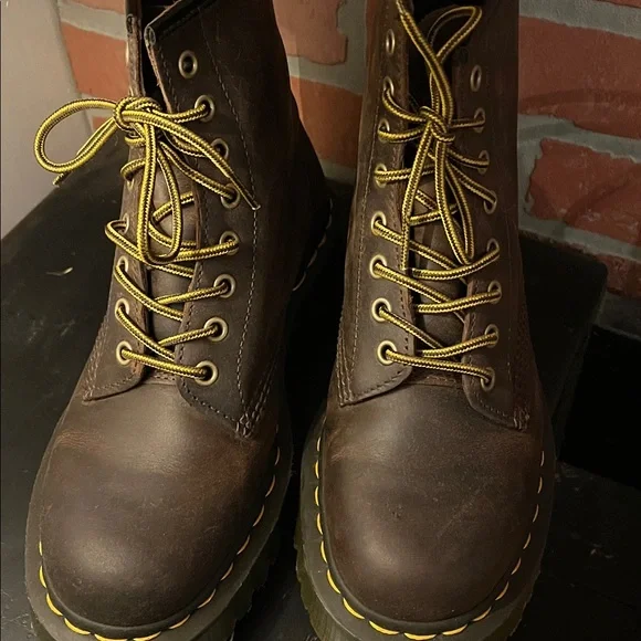 Dr. Martens - Picture 2 of 6
